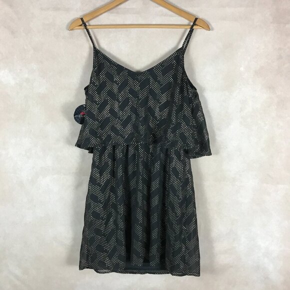 FISHBOWL Black/Gold Zig Zag Popover Dress NWT Large - Picture 4 of 10